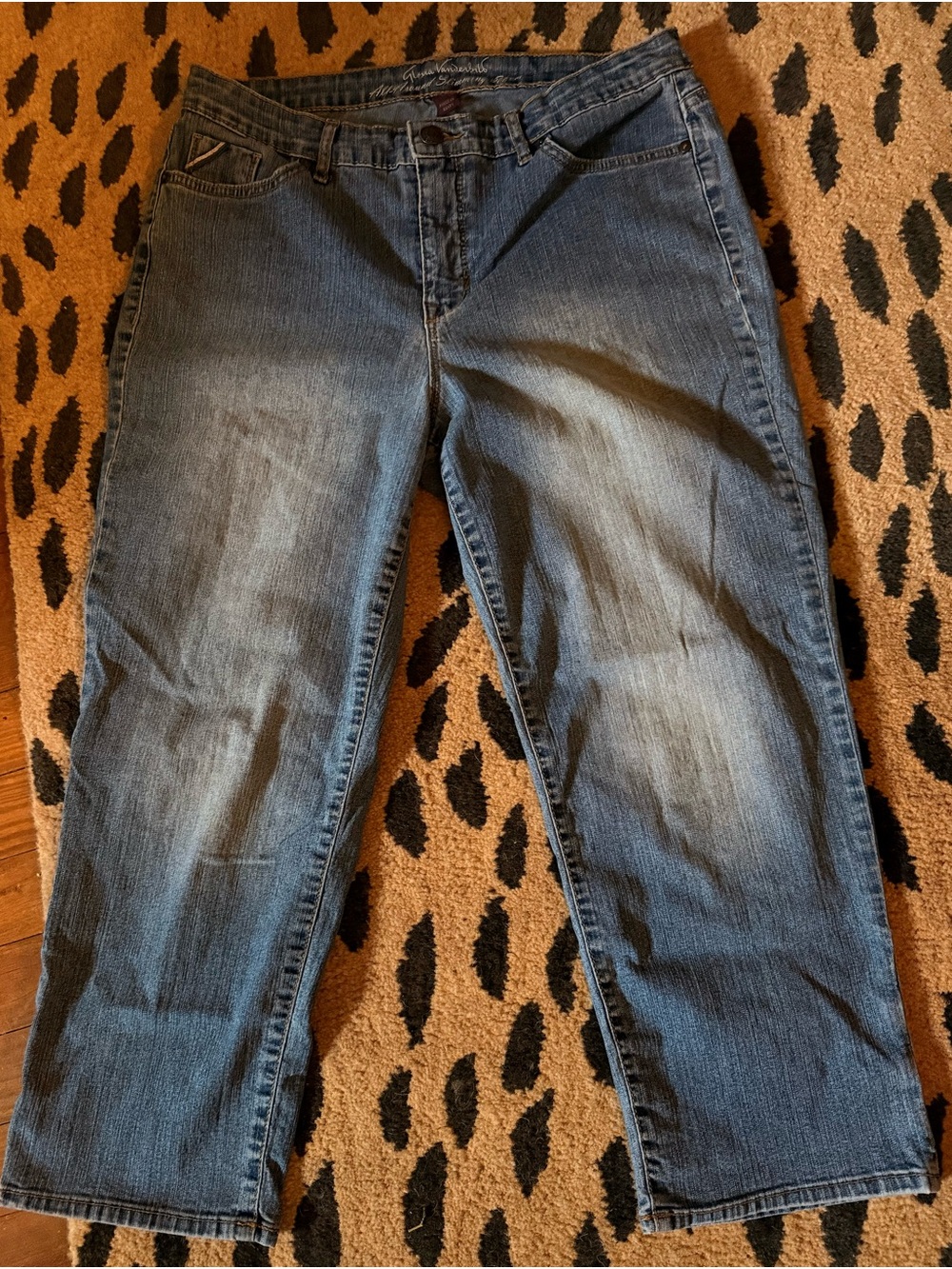Classic Blue Capri Straight-Leg Jeans
